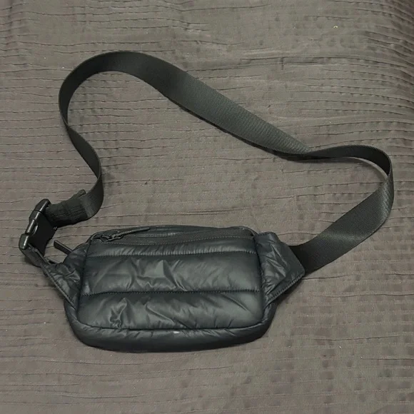 Lululemon Everywhere Belt Bag Large 2L EUC - Picture 2 of 4